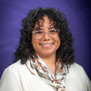 Headshot of Mirna Bonilla